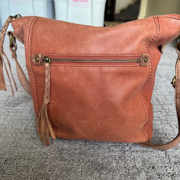 THE SAK Ashland Leather Crossbody Bag Brown Tasseled Zippers Adjustable Strap - Picture 4 of 15